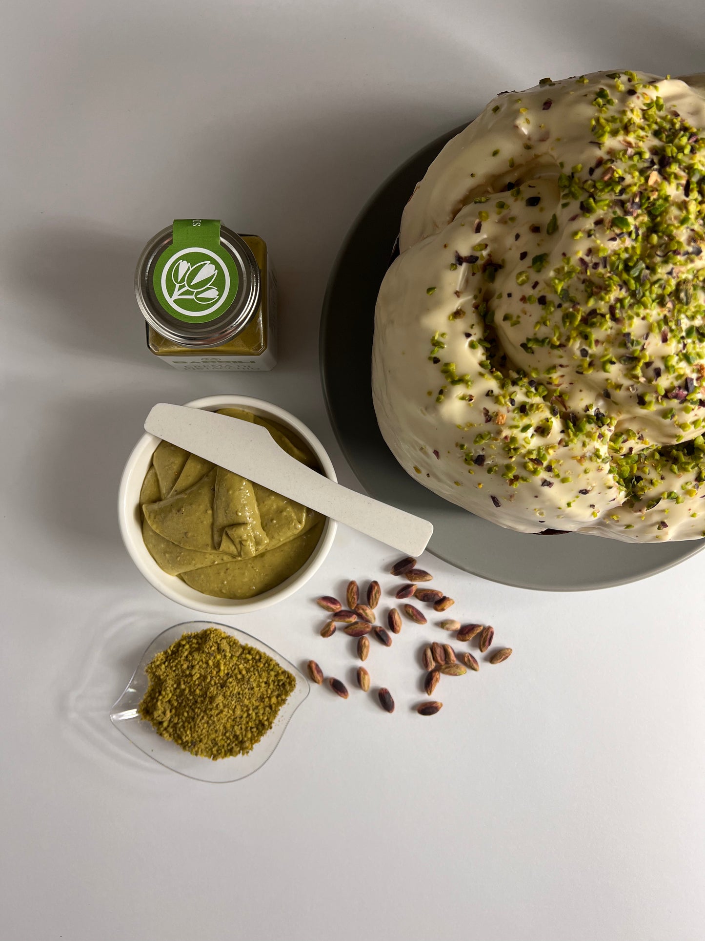 Panettone artigianale al Pistacchio 750 gr. con vasetto di crema al Pistacchio 200 gr.