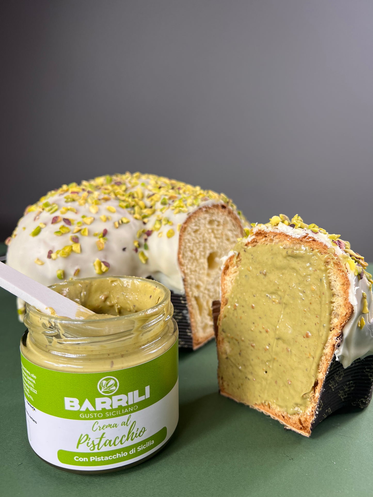 Colomba artigianale al pistacchio con vasetto di crema al pistacchio