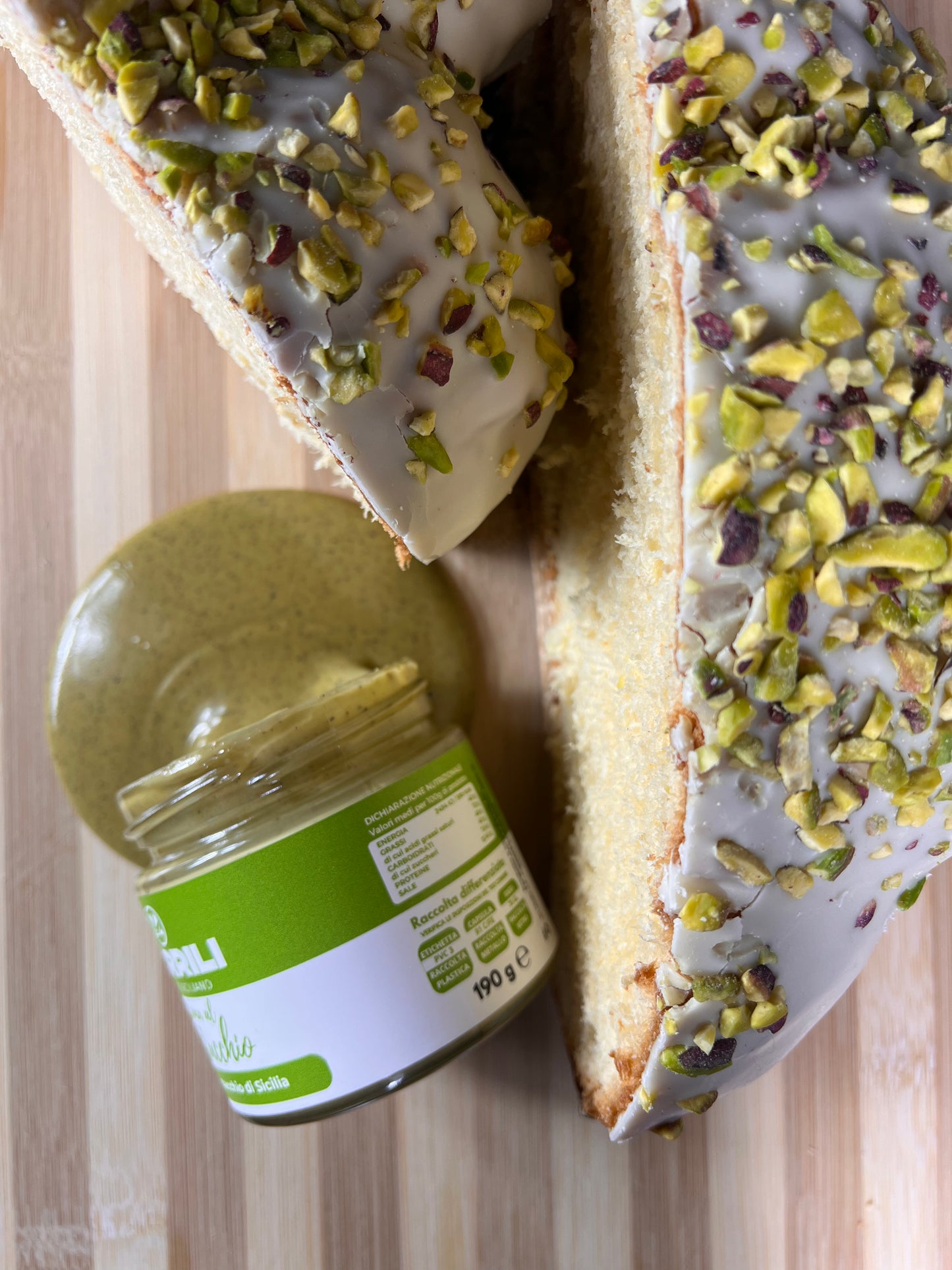 Colomba artigianale al pistacchio con vasetto di crema al pistacchio